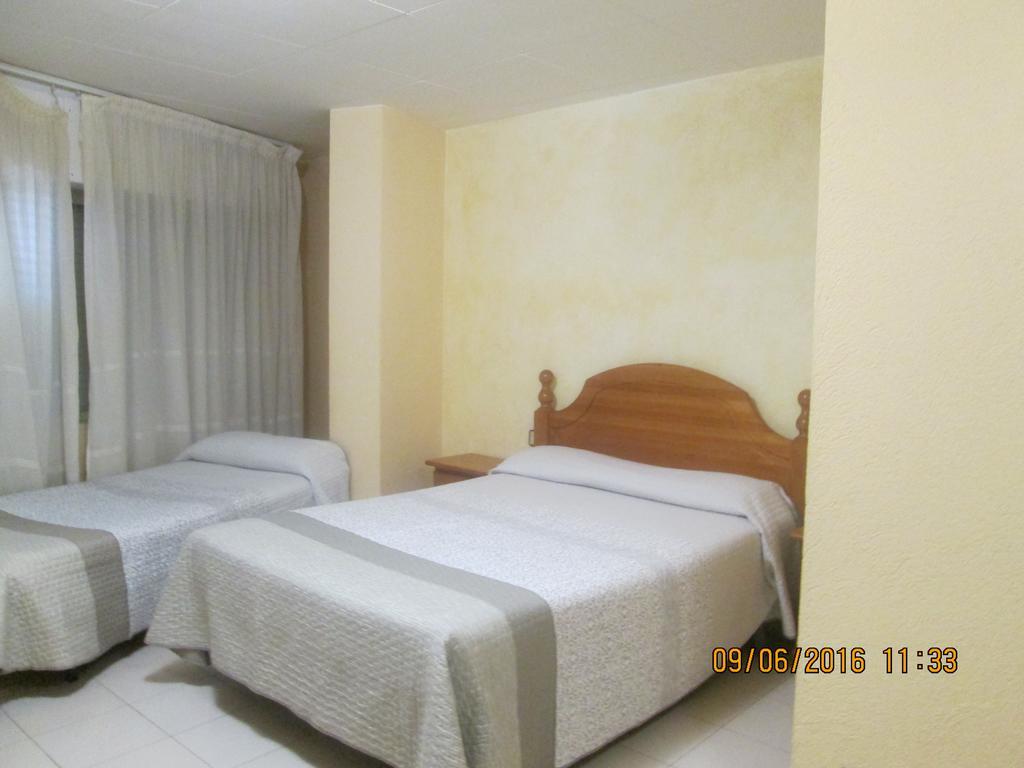 Hotel Pensio l'Avi Pep Saus Esterno foto